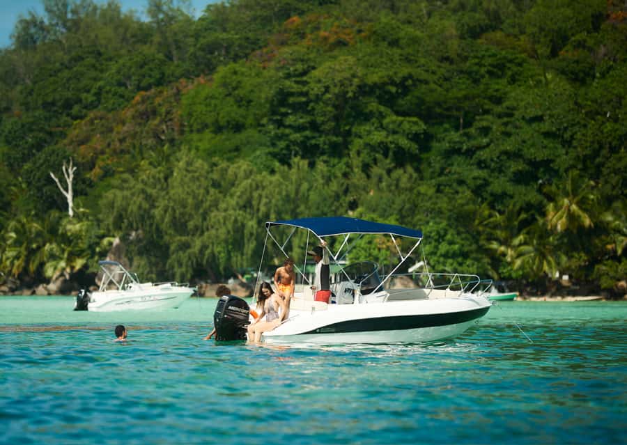 Mahe: Private half-day boat trip at the St.Anne Marine Park - Price and value: what $424 per group up to 2 really buys