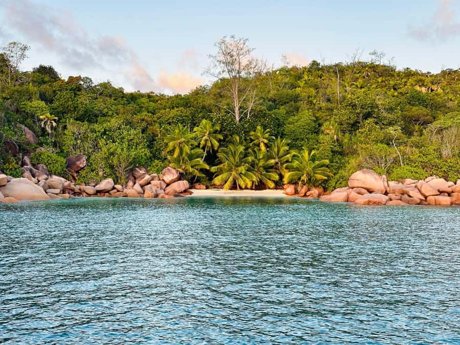 Praslin: Curieuse & St-Pierre Boat Adventure with Snorkeling - Who this tour is best for