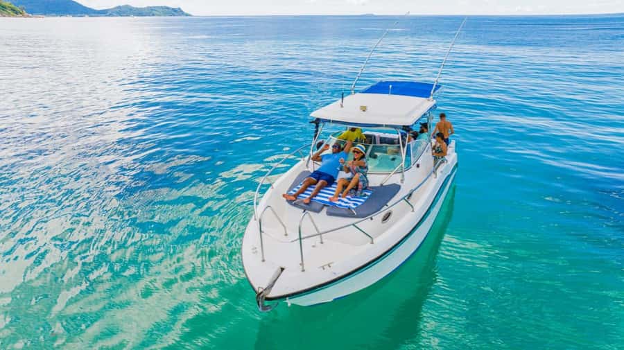 Praslin: Curieuse & St Pierre Island Day Trip with Barbecue - St. Pierre Island snorkeling: what to expect from the reef time