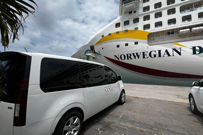 Private Transfer in Seychelles - The Meet-and-Greet Moment, Name Sign Plus Quick Setup